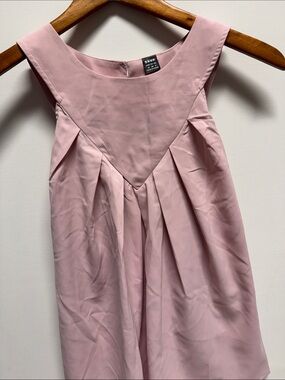 Sleeveless Pleated Blouse in Dusty Pink